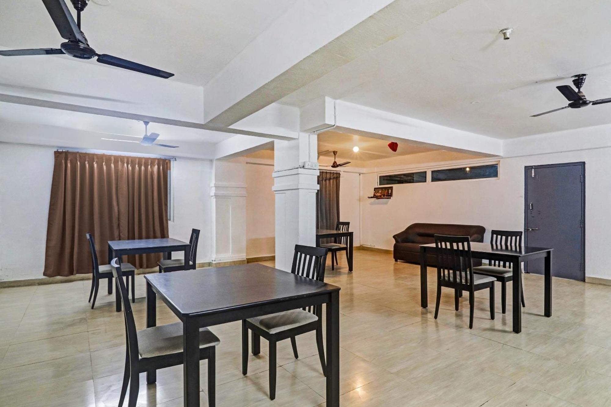Townhouse De Alphabet Hotel Gachibowli Kültér fotó